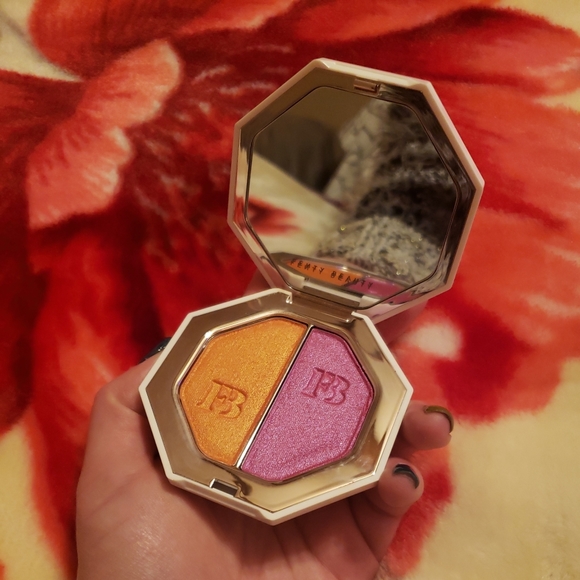 *SOLD* Beauty Killawatt Foil Highlighter - Picture 8 of 16